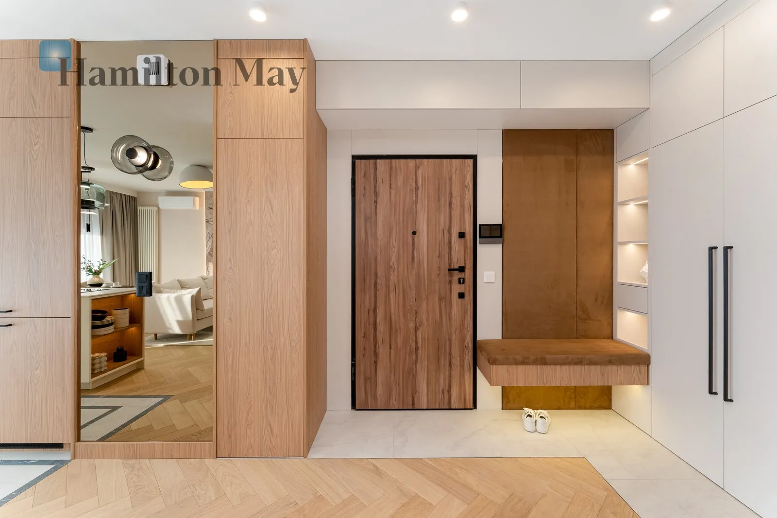 Street: Piotra Borowego Region: Zwierzyniec Subregion: Wola Justowska Distance to centre: 3.43 km Price: 1715000 PLN Bedrooms: 2 Bathrooms: 1 - slider