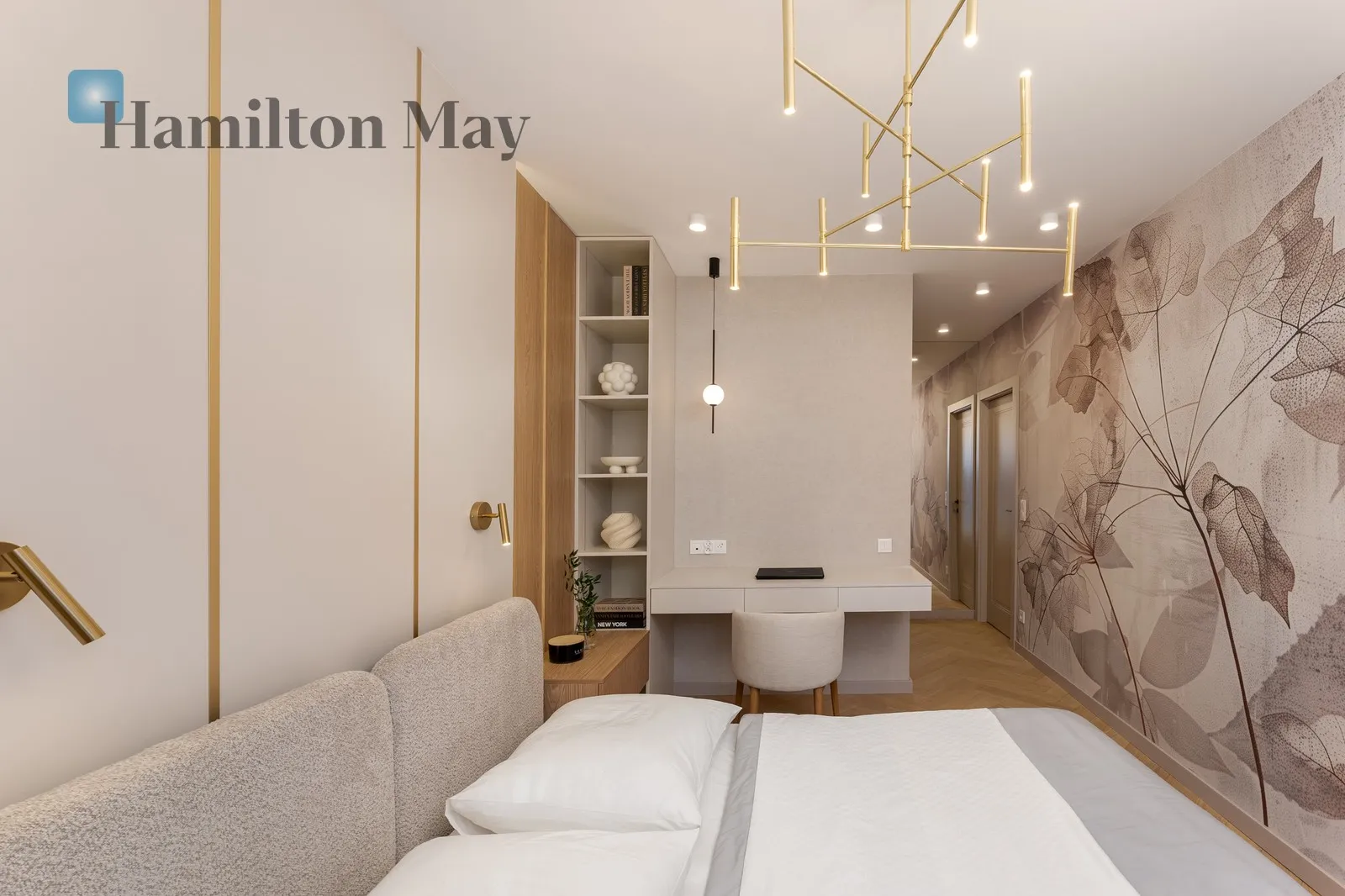 Subregion: Wola Justowska Distance to centre: 3.43 km Price: 1715000 PLN Bedrooms: 2 Bathrooms: 1 Size: 67.37m2 - slider