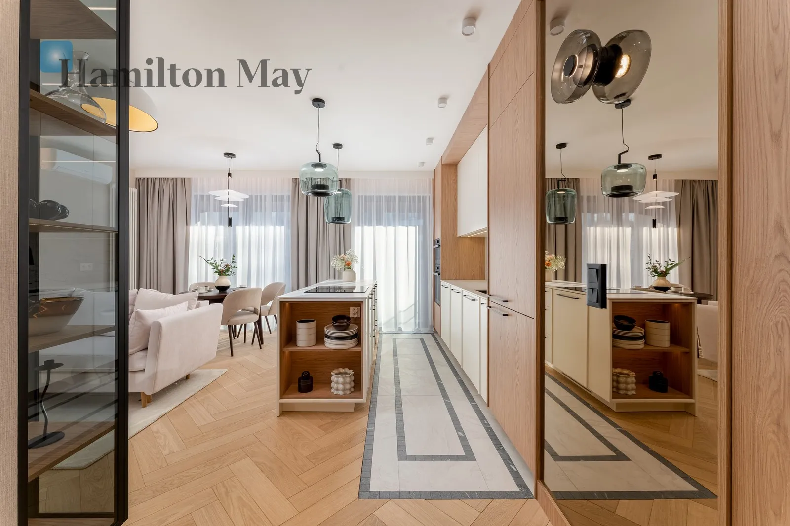 Subregion: Wola Justowska Distance to centre: 3.43 km Price: 1715000 PLN Bedrooms: 2 Bathrooms: 1 - slider