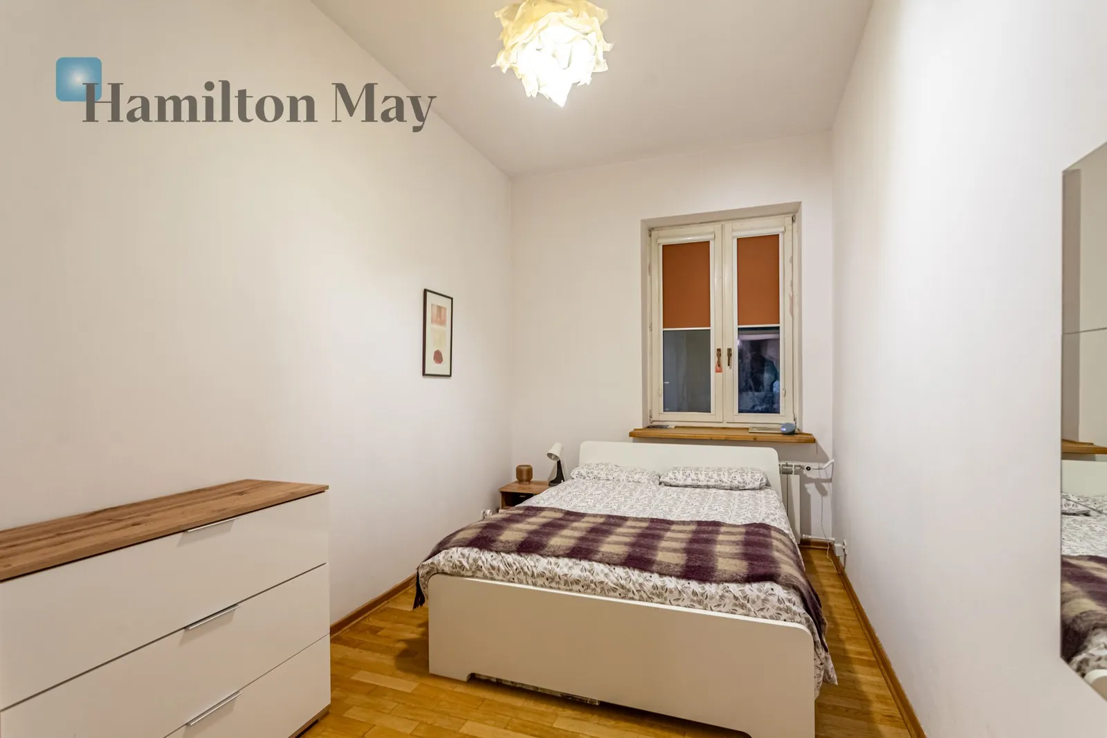 Przestronne | 4-pokojowe mieszkanie w ścisłym centrum | na sprzedaż - slider