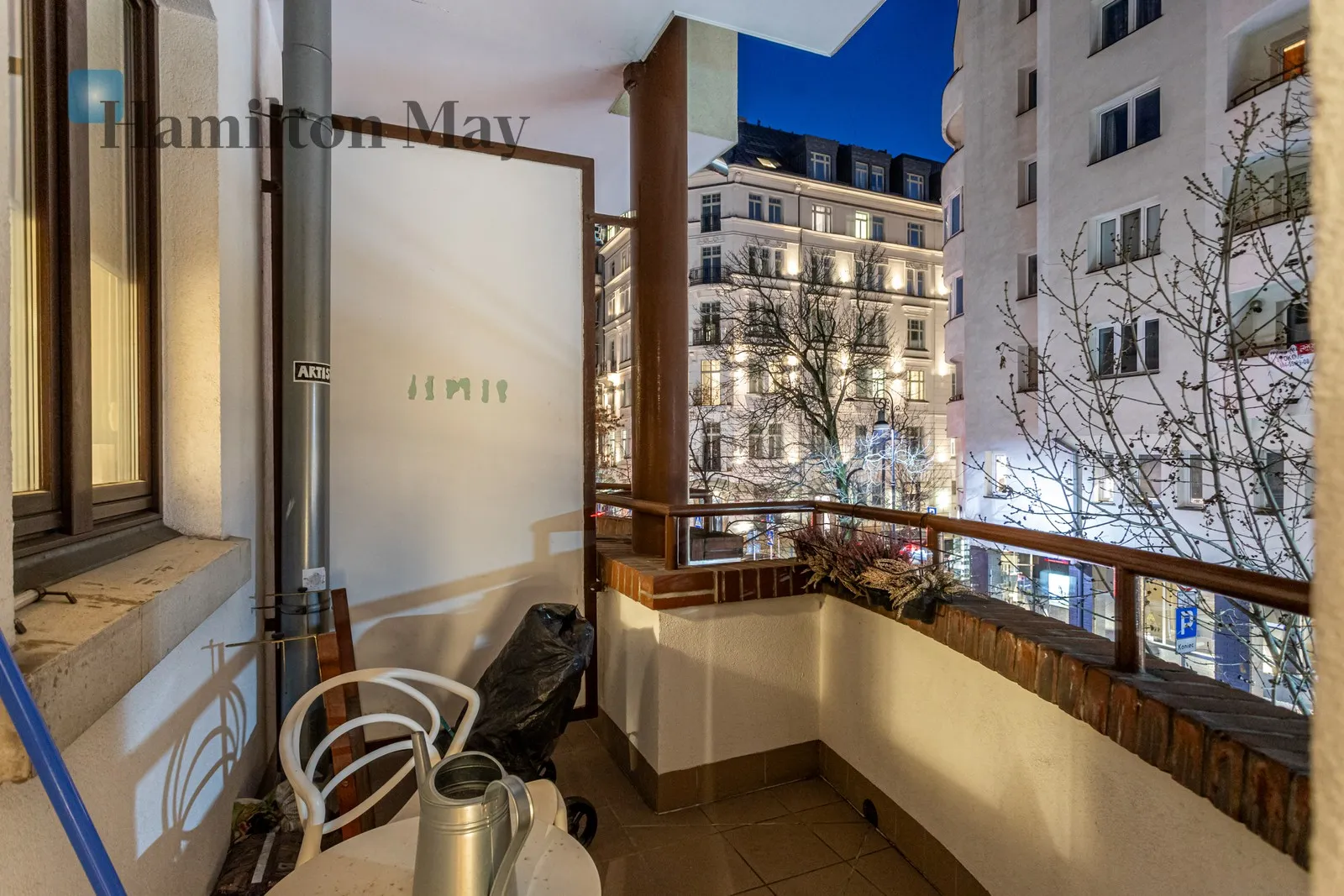 Przestronne | 4-pokojowe mieszkanie w ścisłym centrum | na sprzedaż - slider