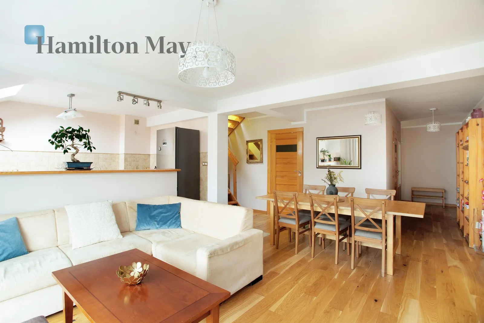 Street: Miechowska Region: Krowodrza Distance to centre: 1.73 km Price: 6000000 PLN Bedrooms: null Bathrooms: null - slider