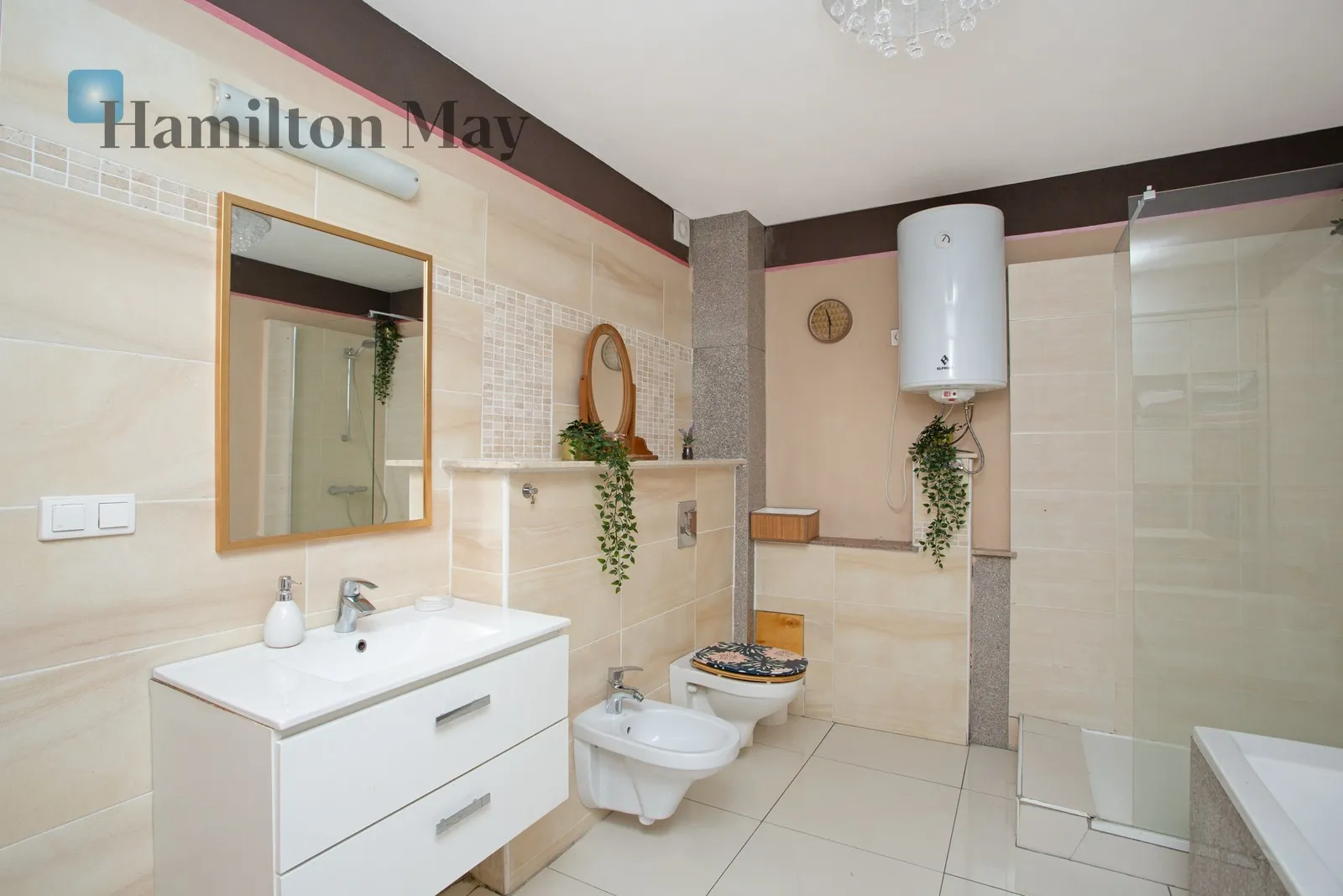 Street: Miechowska Region: Krowodrza - slider