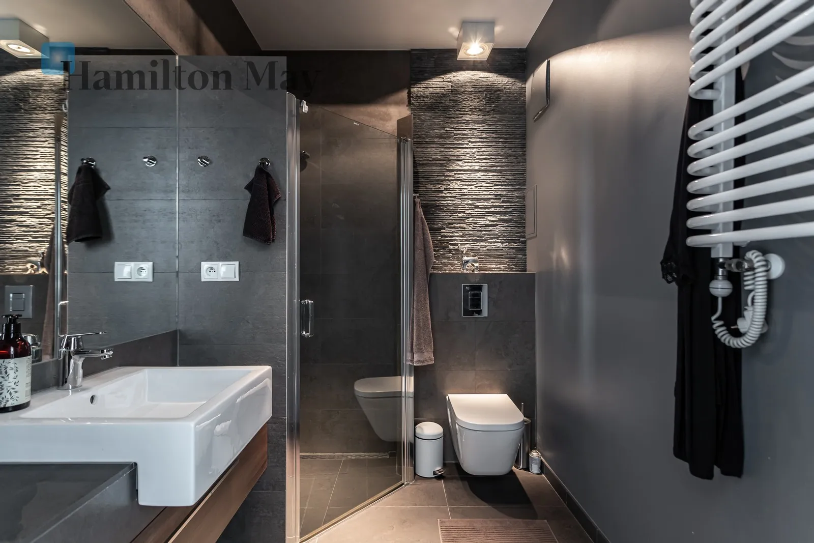 City: Warszawa Street: Pańska Region: Wola Subregion: Mirów Distance to centre: 1.56 km Level: 6 Price: 6800 PLN Bedrooms: 2 - slider