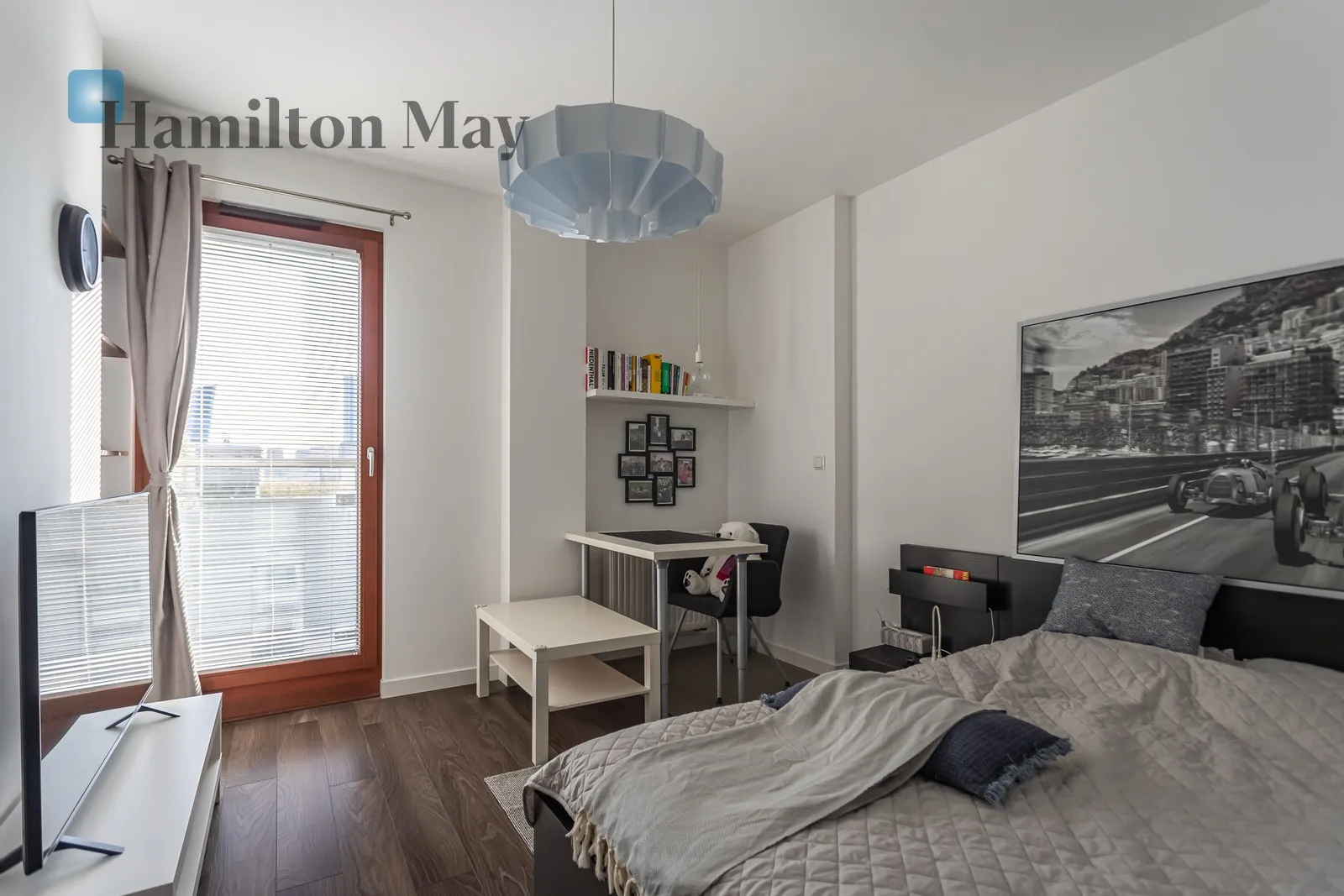 Subregion: Mirów Distance to centre: 1.56 km Level: 6 Price: 6800 PLN Bedrooms: 2 Bathrooms: 2 Size: 70m2 Price/m2: 97 PLN - slider