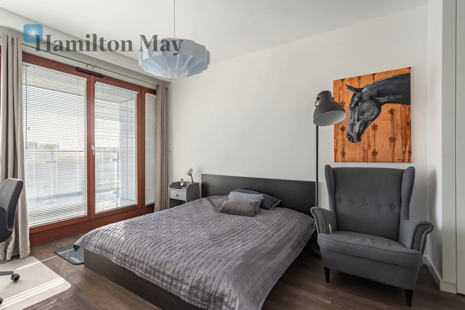 Street: Pańska Region: Wola Subregion: Mirów Distance to centre: 1.56 km Level: 6 Price: 6800 PLN Bedrooms: 2 - slider