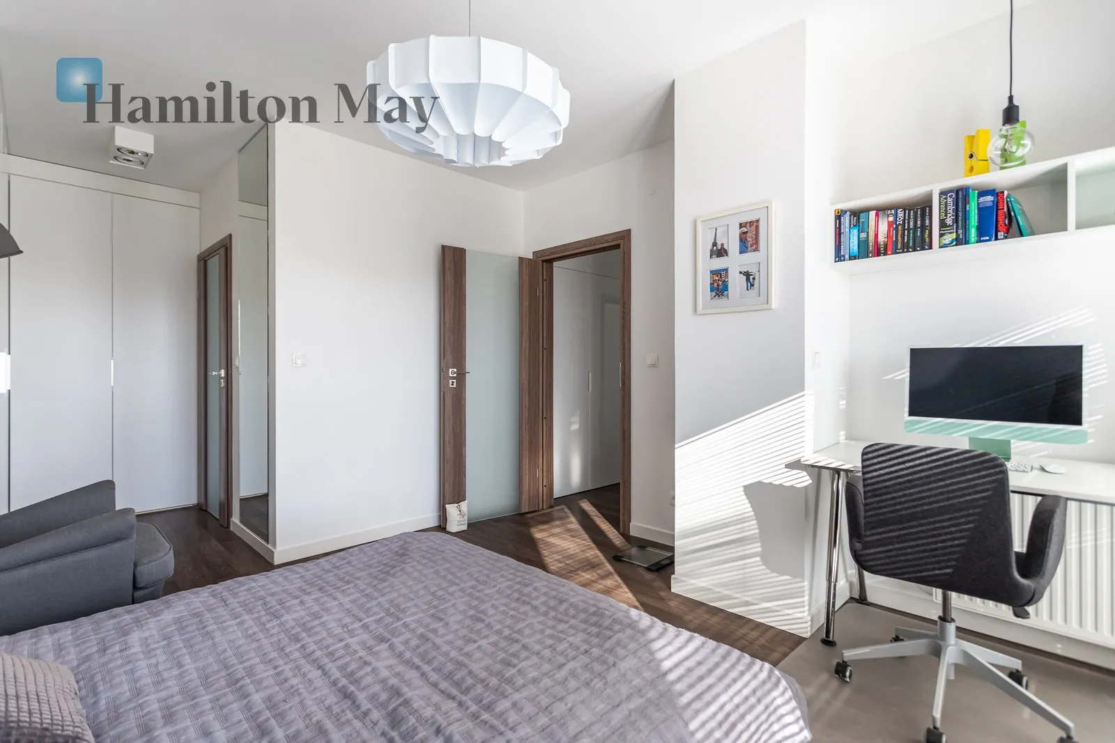 Distance to centre: 1.56 km Level: 6 Price: 6800 PLN Bedrooms: 2 Bathrooms: 2 Size: 70m2 Price/m2: 97 PLN - slider