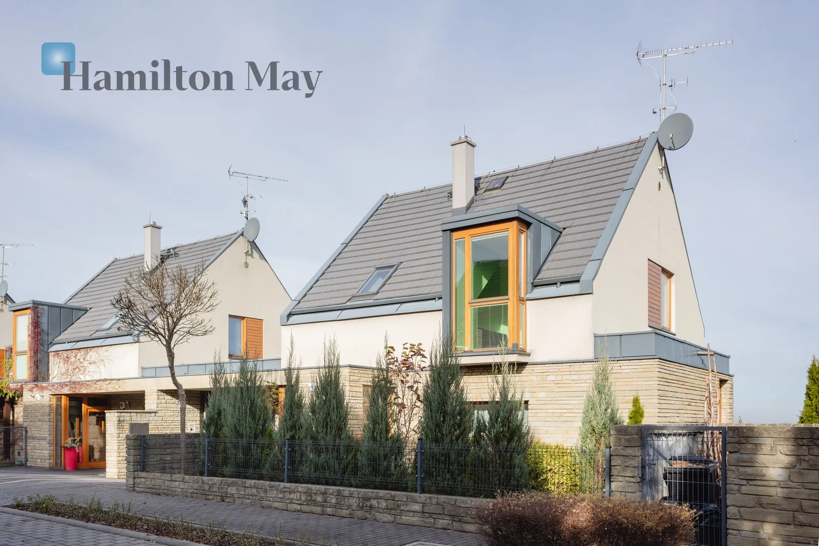 Bedrooms: 3 Bathrooms: 2 Plot size: 537m2 - slider