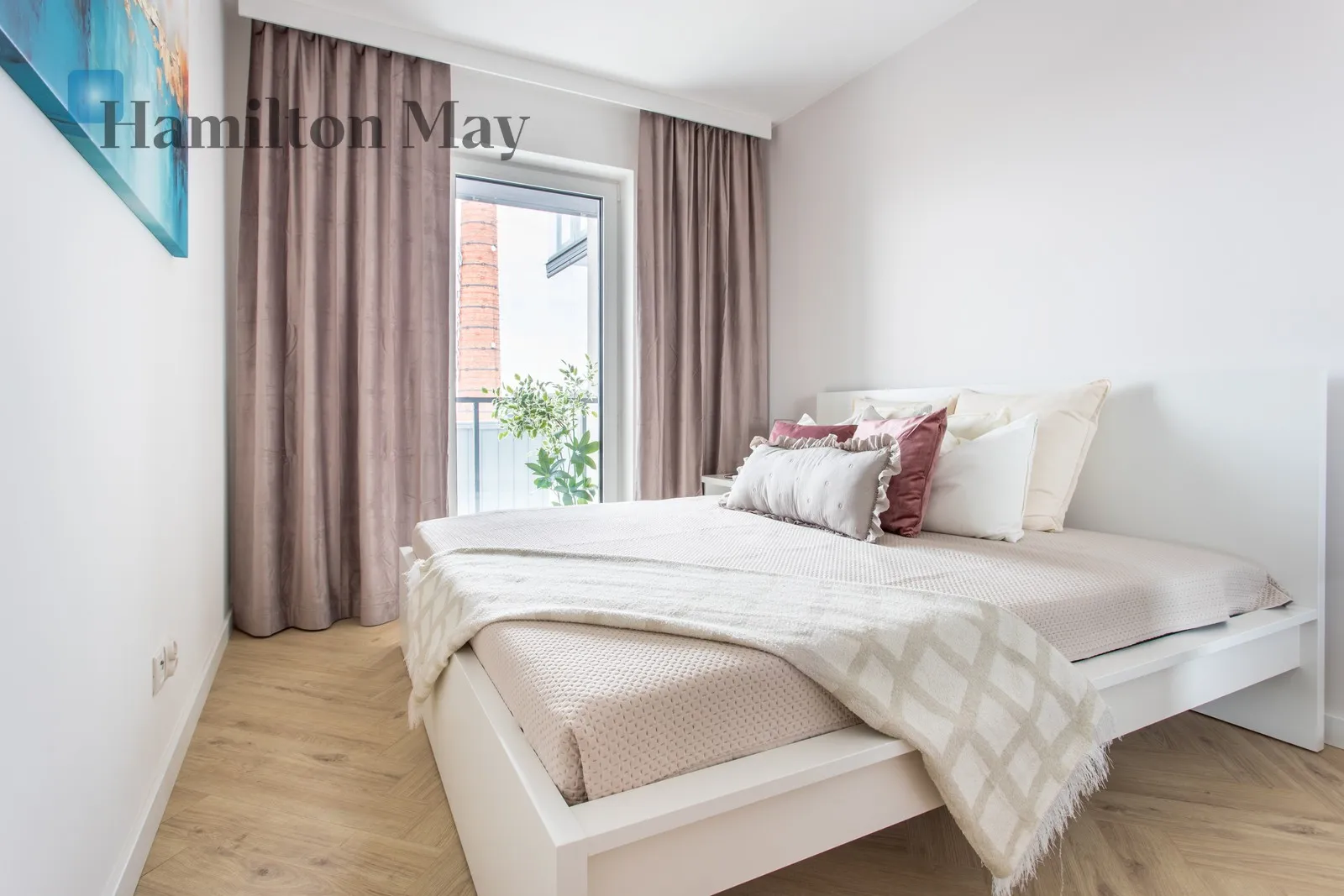 Street: Jedności Narodowej Region: Śródmieście Subregion: Ołbin Distance to centre: 2.7 km Level: 8 Price: 3700 PLN Bedrooms: 1 Bathrooms: 1 Size: 44m2 - slider