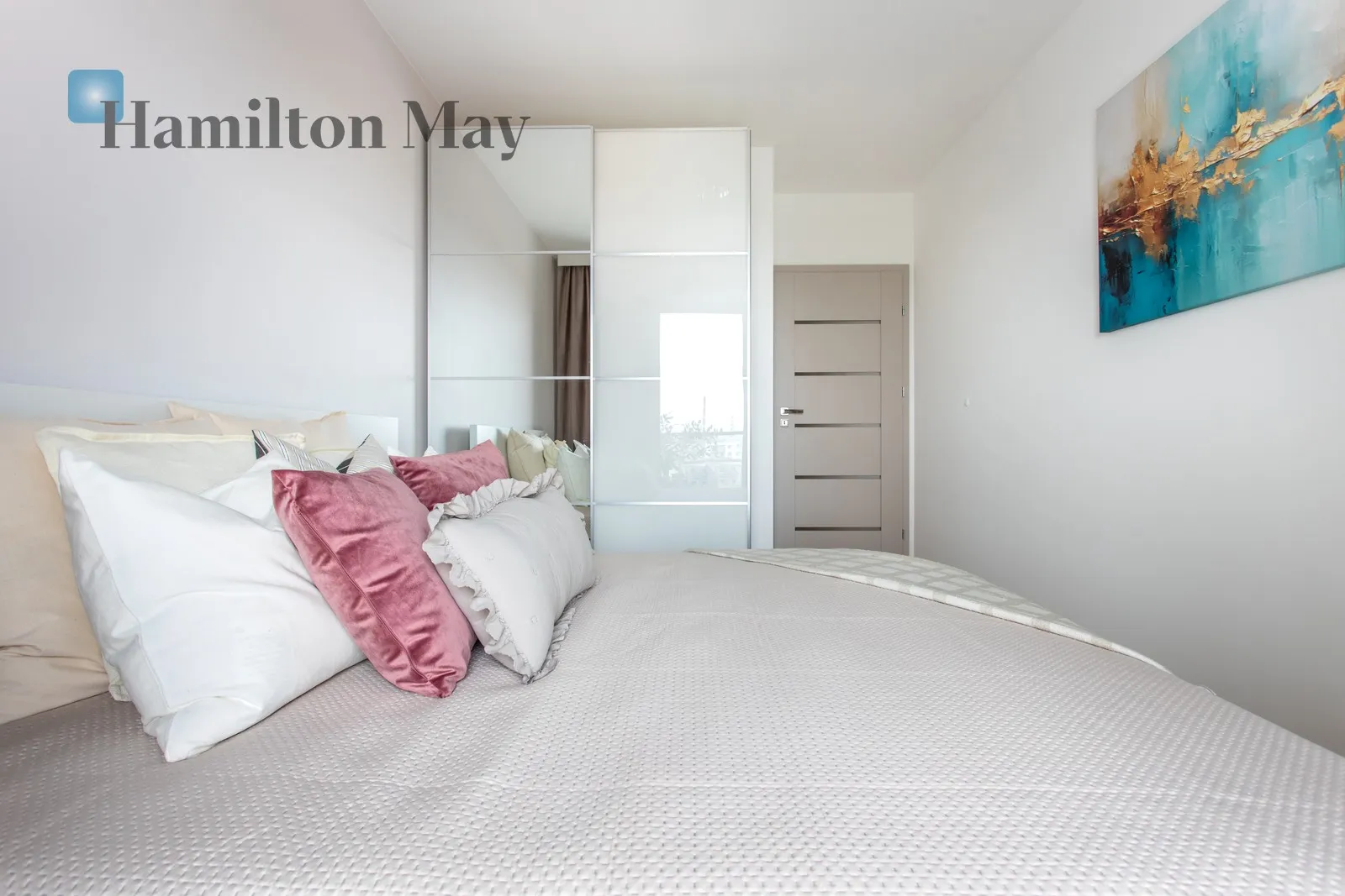 Region: Śródmieście Subregion: Ołbin Distance to centre: 2.7 km Level: 8 Price: 3700 PLN Bedrooms: 1 Bathrooms: 1 Size: 44m2 Price/m2: 84 PLN - slider