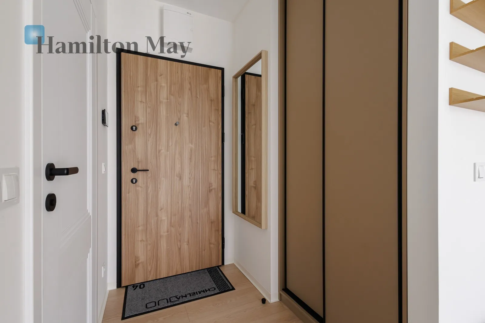 Subregion: Mirów Distance to centre: 0.94 km Price: 4800 PLN Bedrooms: 1 Bathrooms: 1 Size: 32m2 - slider