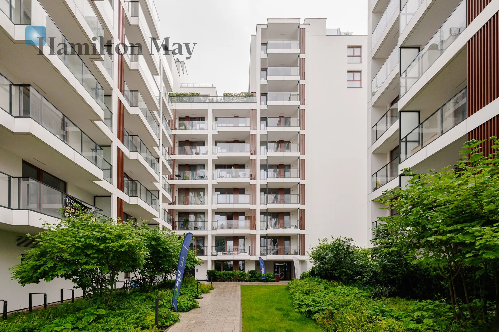 Region: Wola Subregion: Mirów Distance to centre: 0.94 km Price: 4800 PLN Bedrooms: 1 - slider