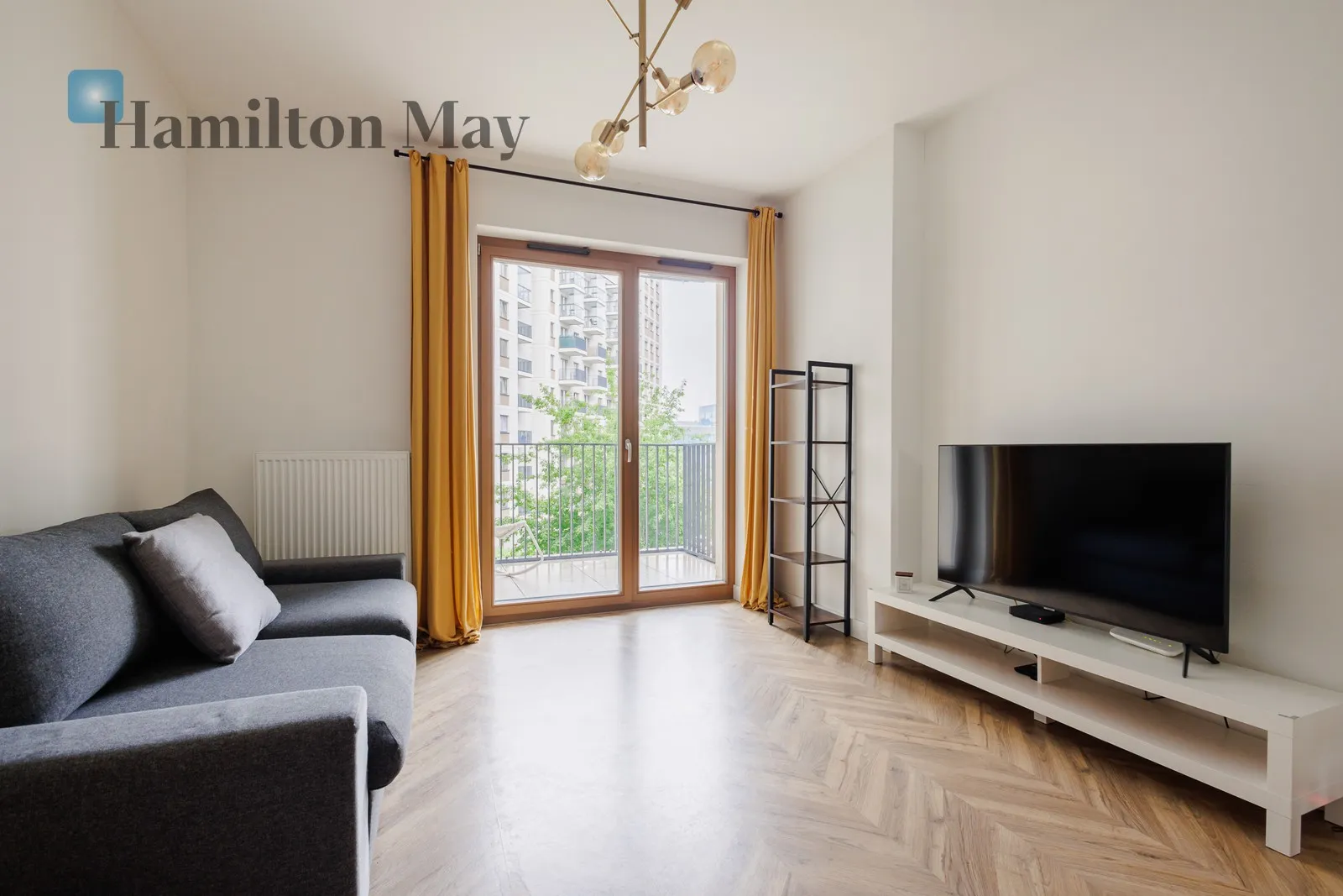 City: Warszawa Street: Mariana Zdziechowskiego Region: Mokotów Subregion: Ksawerów Distance to centre: 5.04 km Level: 2 Price: 5300 PLN Bedrooms: 2 Bathrooms: 1 Size: 62m2 Price/m2: 85 PLN - slider