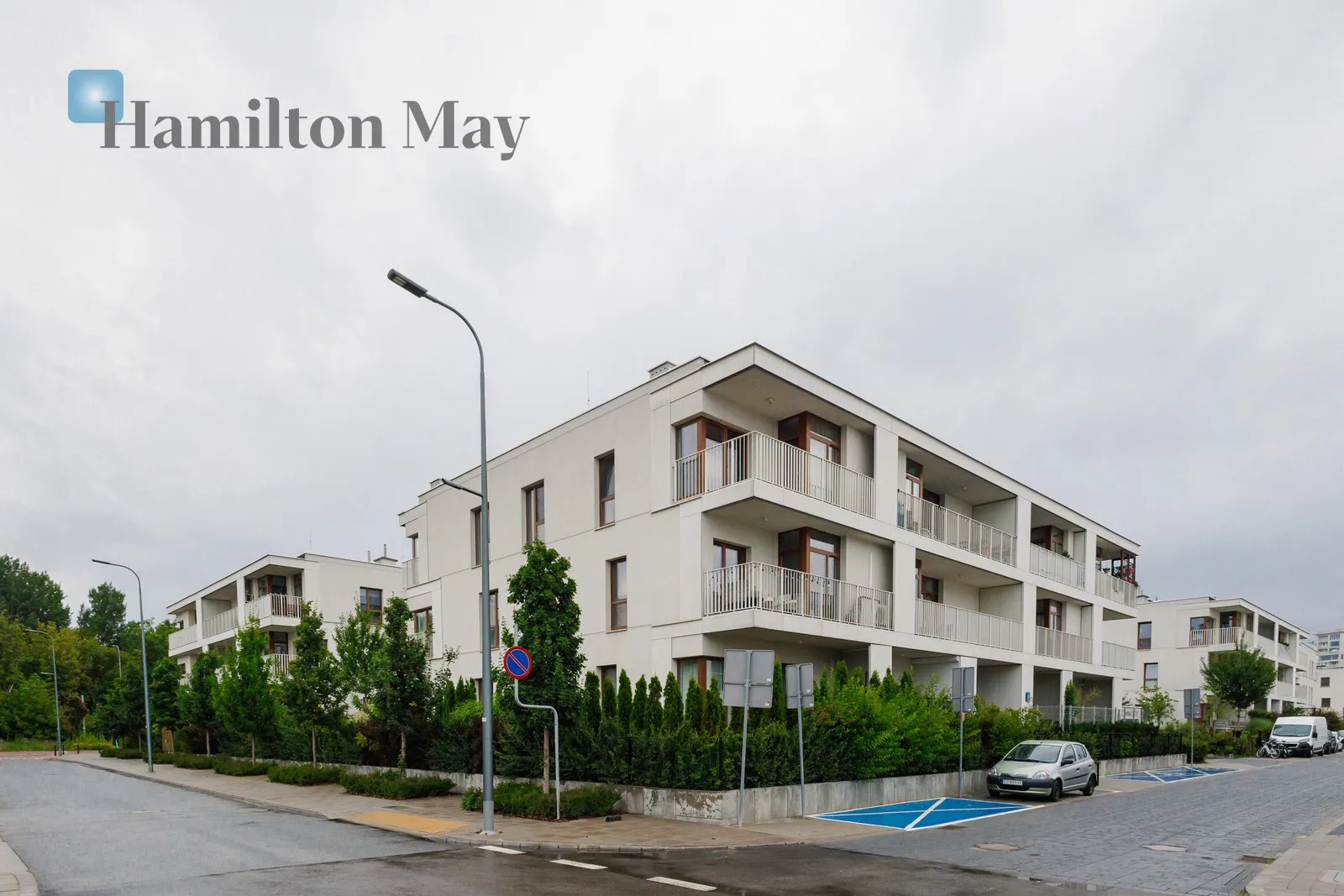 Level: 1 Price: 8000 PLN Bedrooms: 3 Bathrooms: 2 Size: 93.4m2 Price/m2: 86 PLN - slider