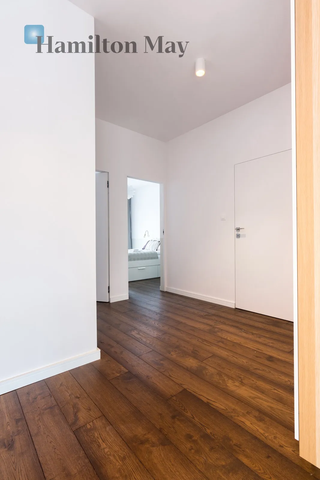 Region: Stare Miasto Distance to centre: 1.44 km Level: 4 Price: 1756080 PLN Bedrooms: 2 Bathrooms: 1 - slider