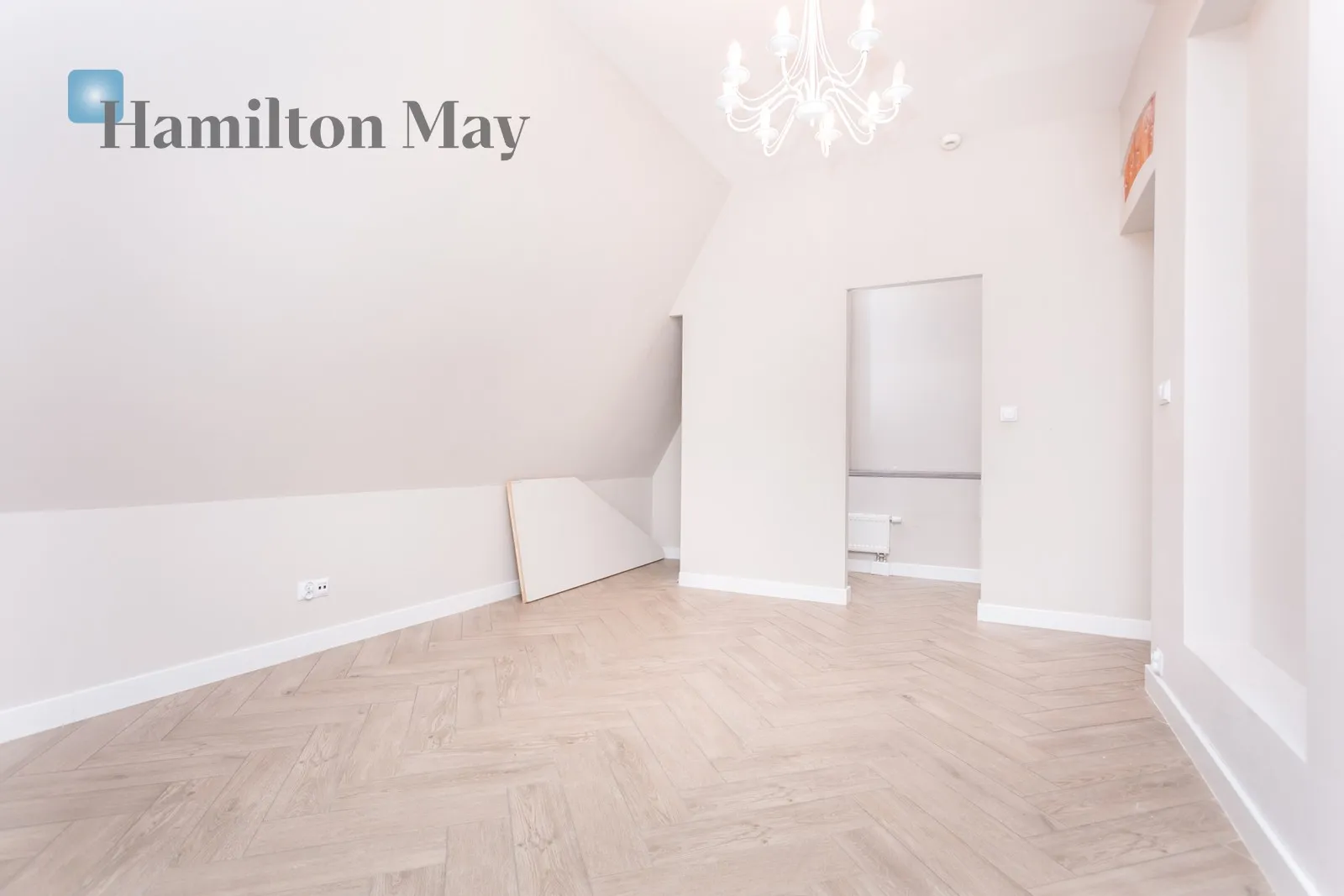 Street: Zduńska Region: Dębniki Distance to centre: 1.33 km Level: 2 Price: 7000 PLN Bedrooms: null Bathrooms: null - slider