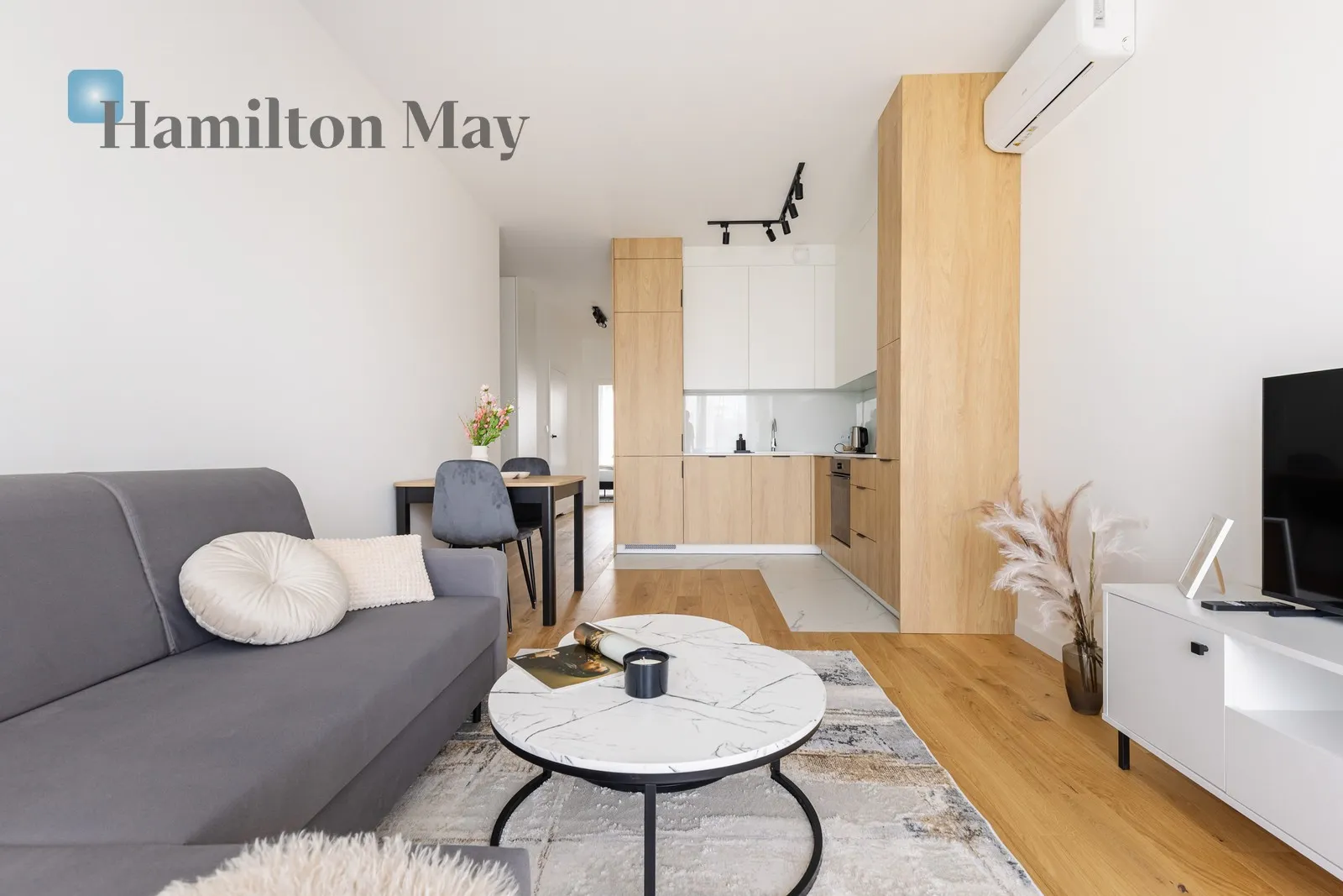 City: Warszawa Street: Giserska Region: Ursus Subregion: Szamoty Distance to centre: 8.99 km Level: 6 Price: 4700 PLN Bedrooms: 2 Bathrooms: 1 - slider