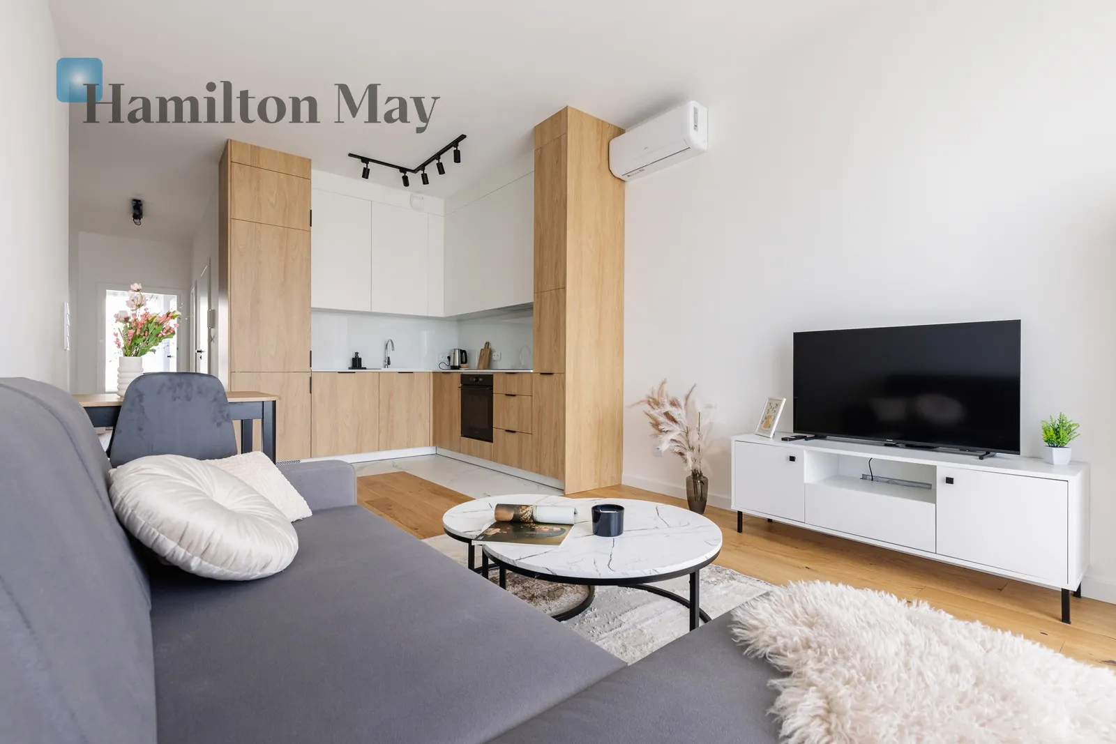 Street: Giserska Region: Ursus Subregion: Szamoty Distance to centre: 8.99 km Level: 6 Price: 4700 PLN Bedrooms: 2 Bathrooms: 1 Size: 58m2 Price/m2: 81 PLN - slider