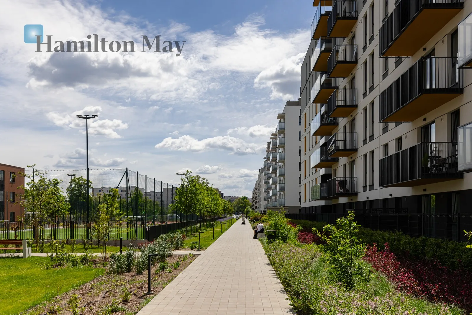 Region: Ursus Subregion: Szamoty Distance to centre: 8.99 km Level: 6 Price: 4700 PLN Bedrooms: 2 - slider