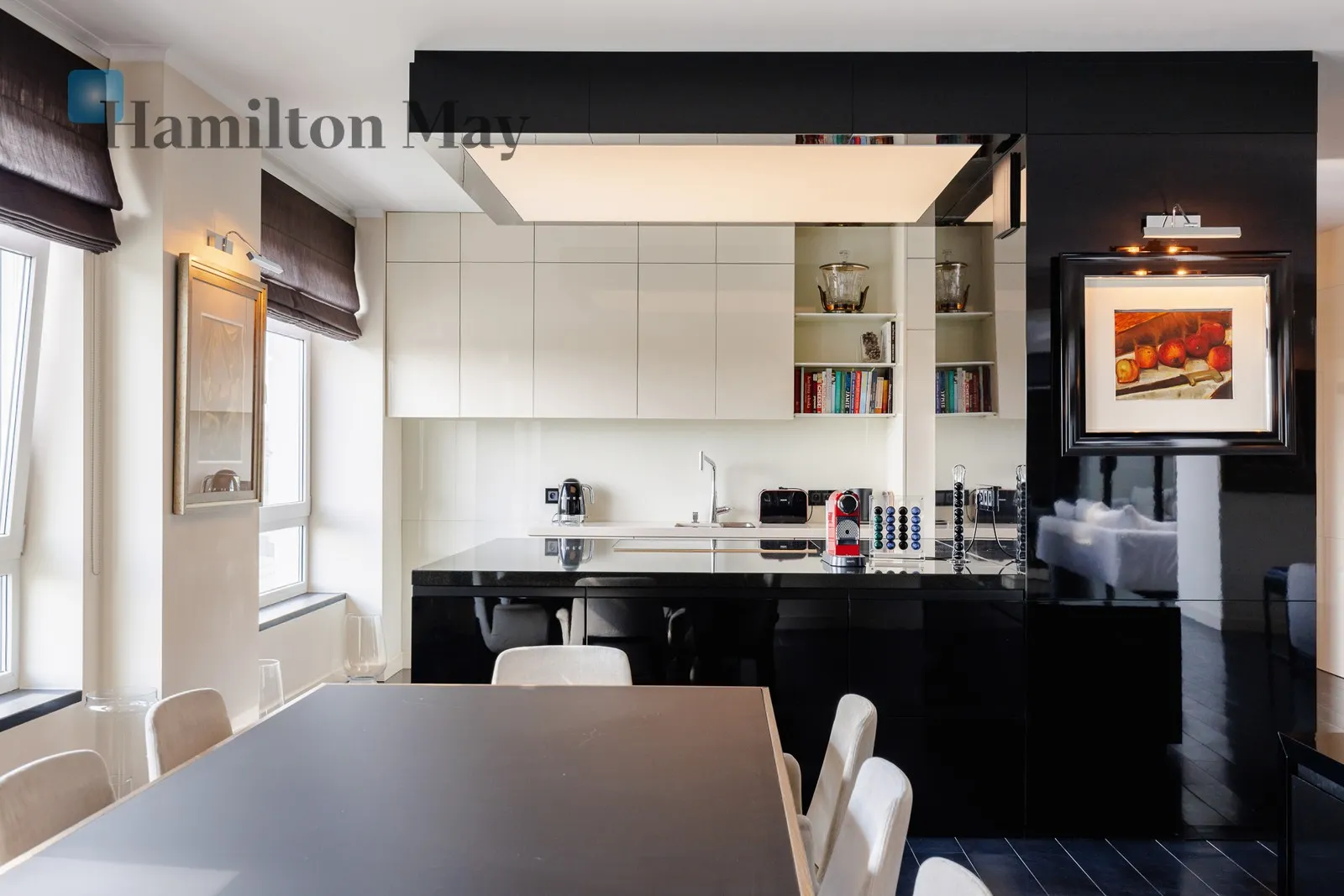 Comfortable penthouse with a view of the Warsaw skyline - slider