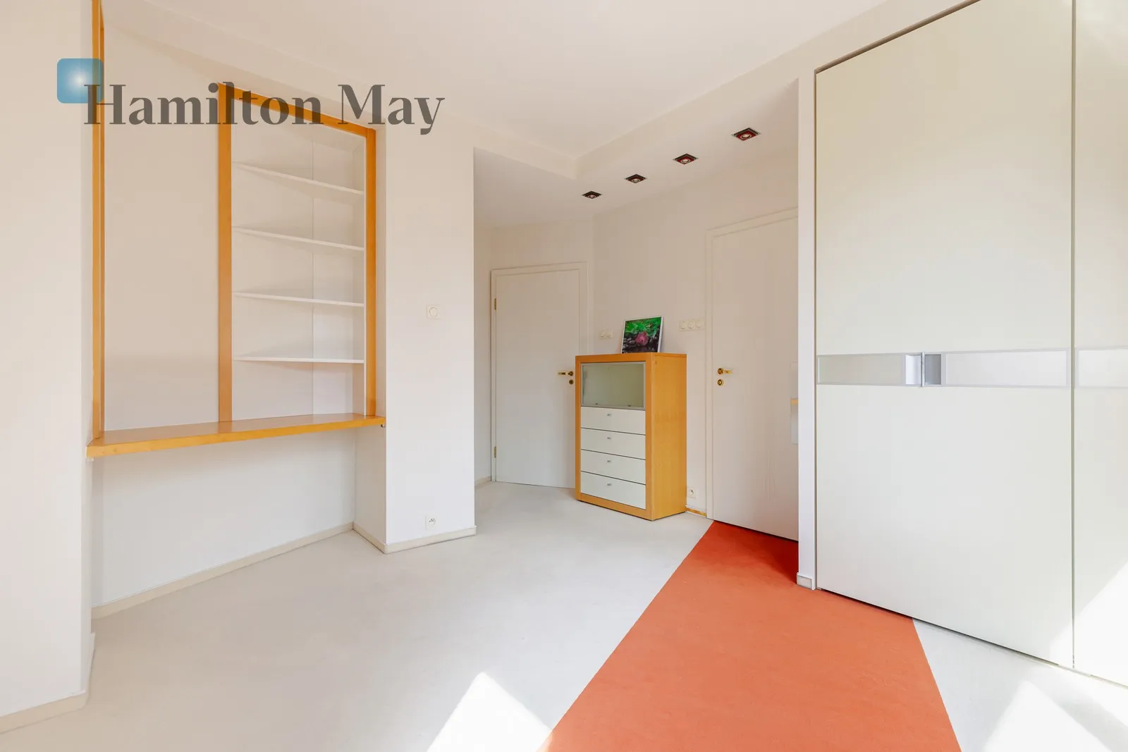 Wyjątkowy apartament tuż przy Placu Europejskim - slider