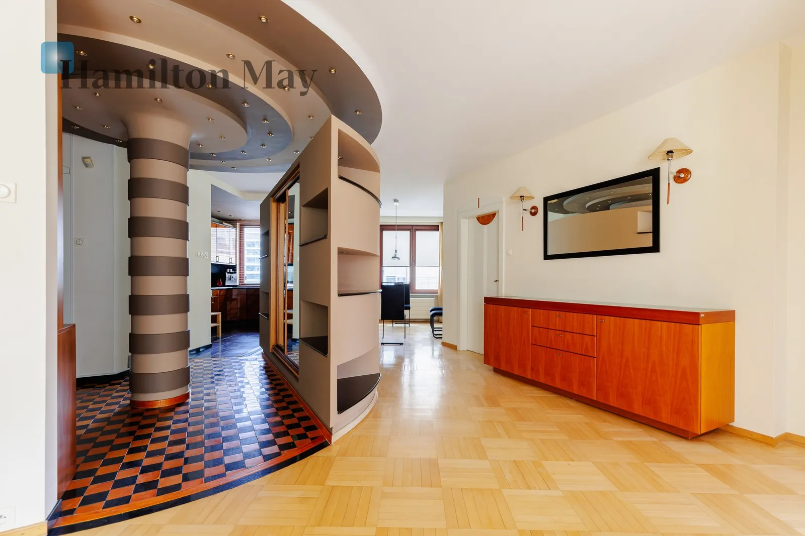 Wyjątkowy apartament tuż przy Placu Europejskim - slider