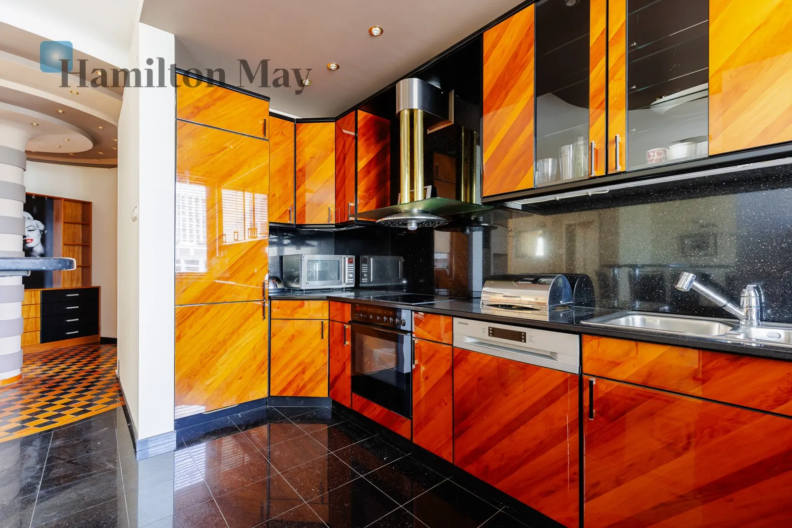 Wyjątkowy apartament tuż przy Placu Europejskim - slider