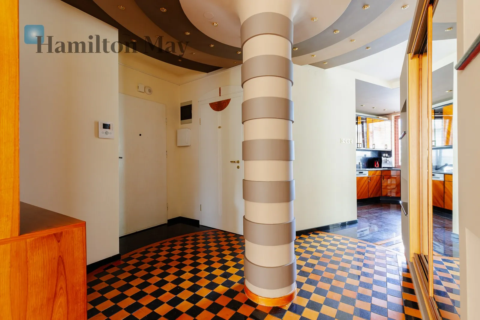 Wyjątkowy apartament tuż przy Placu Europejskim - slider