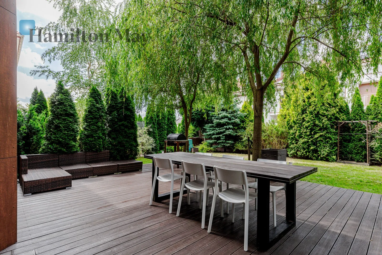 Region: Bielawa Price: 17000 PLN Bedrooms: 4 Bathrooms: 2 Plot size: 600m2 Price/m2: 57 PLN - slider