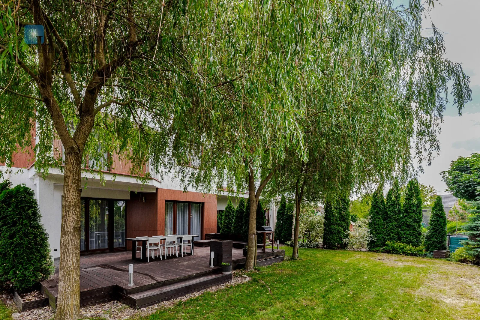 City: Bielawa Street: Ścienna Region: Bielawa Price: 17000 PLN Bedrooms: 4 - slider