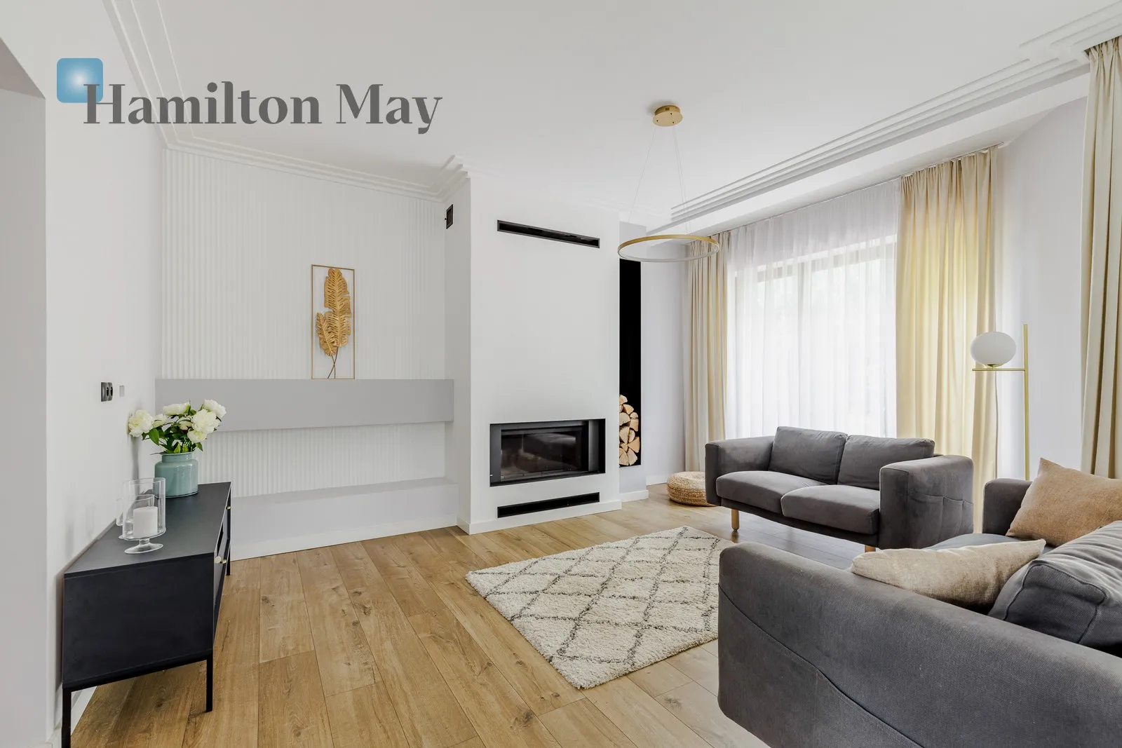City: Bielawa Street: Ścienna Region: Bielawa Price: 17000 PLN Bedrooms: 4 Bathrooms: 2 - slider