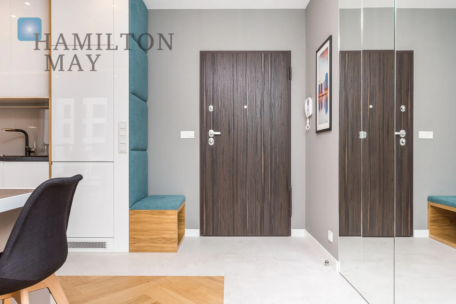 Two-room apartment in the Grzybowska 85 development - slider