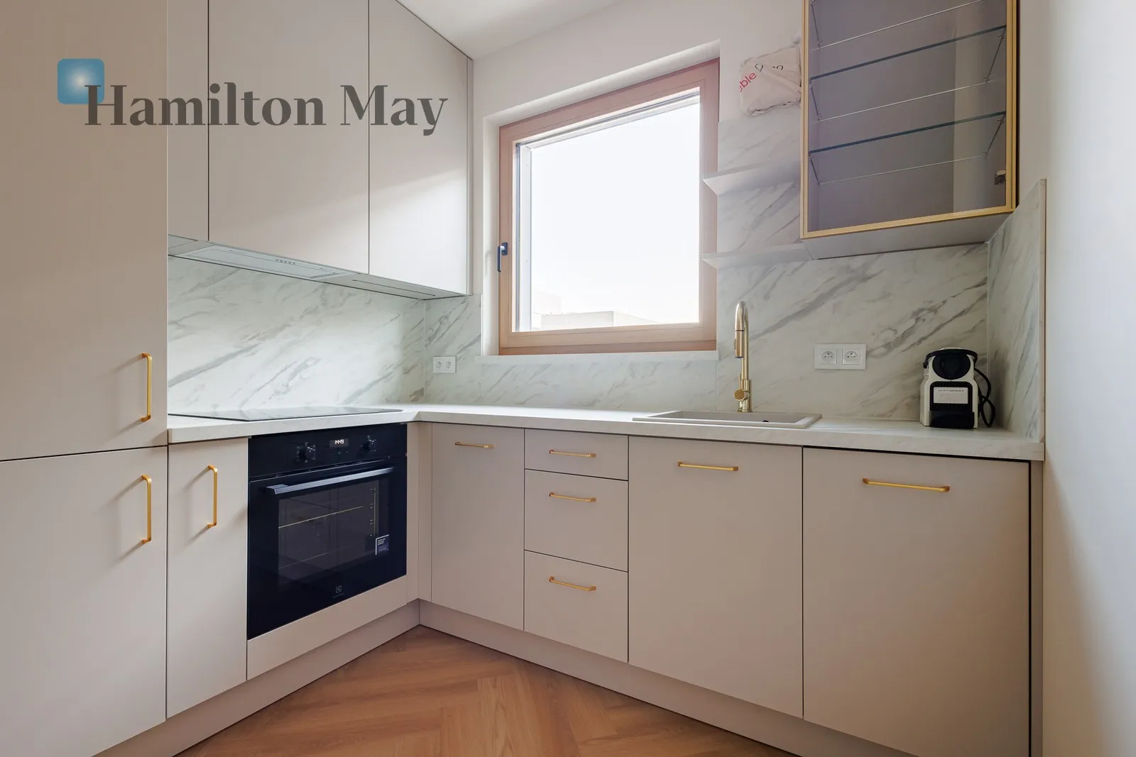 Region: Wola Distance to centre: 1.99 km Level: 6 Price: 5000 PLN Bedrooms: 1 Bathrooms: 1 Size: 45m2 - slider