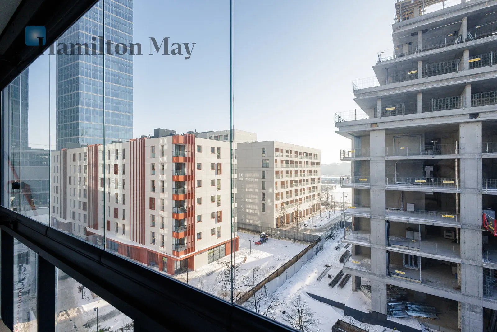 Level: 6 Price: 5000 PLN Bedrooms: 1 Bathrooms: 1 Size: 45m2 Price/m2: 111 PLN - slider