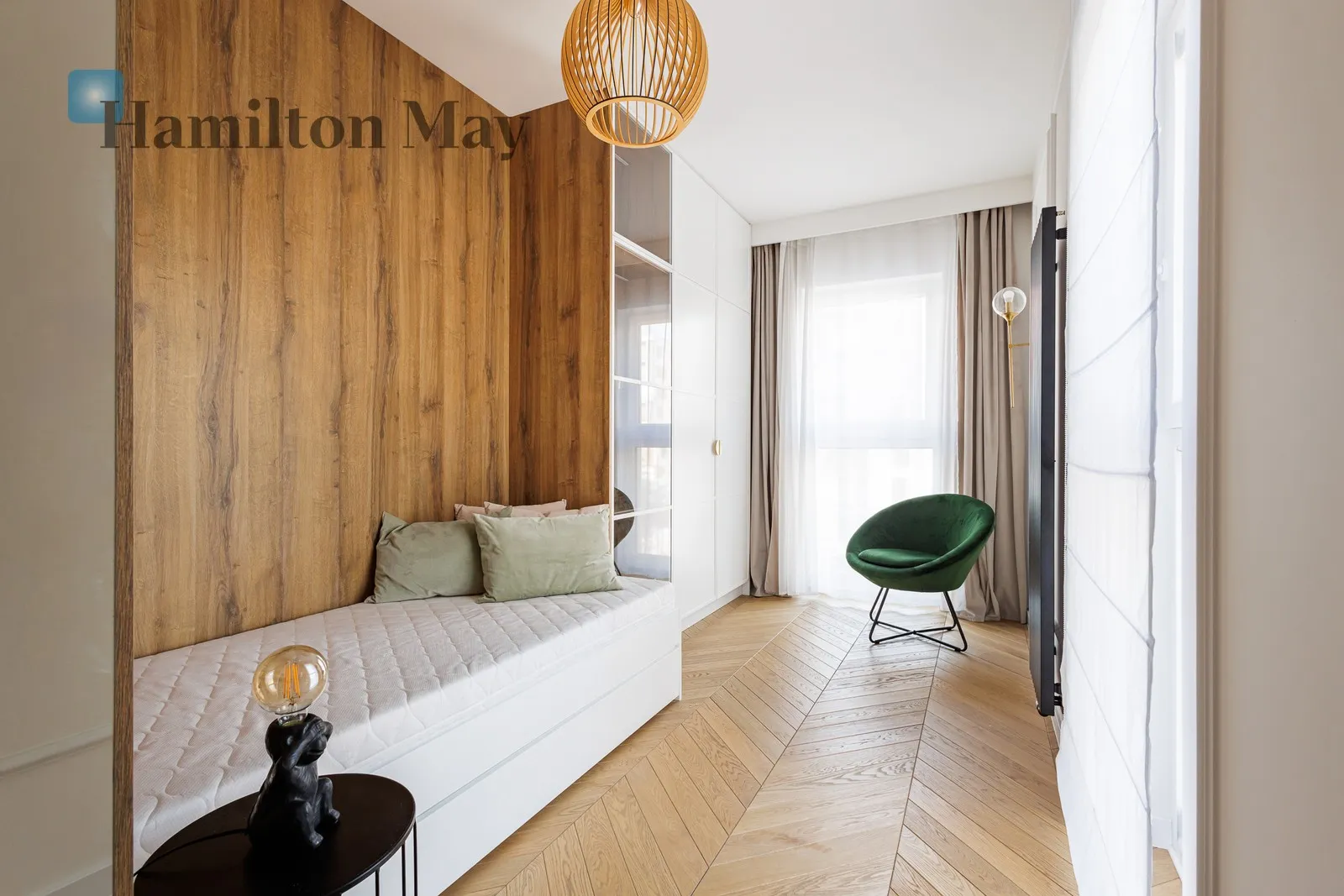 Subregion: Odolany Distance to centre: 5.02 km Level: 3 Price: 6000 PLN Bedrooms: 2 Bathrooms: 1 Size: 65m2 Price/m2: 92 PLN - slider