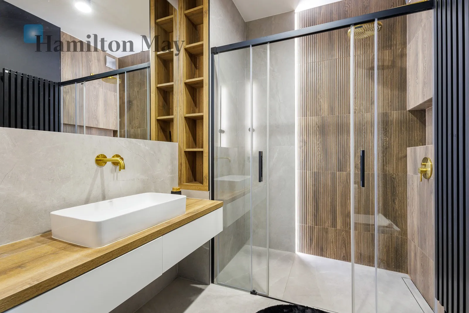 Distance to centre: 5.02 km Level: 3 Price: 6000 PLN Bedrooms: 2 Bathrooms: 1 Size: 65m2 Price/m2: 92 PLN - slider