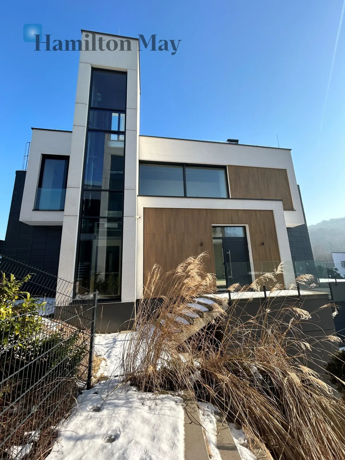 An elegant detached single-family house with an elevator and a unique view of Wola Justowska - slider