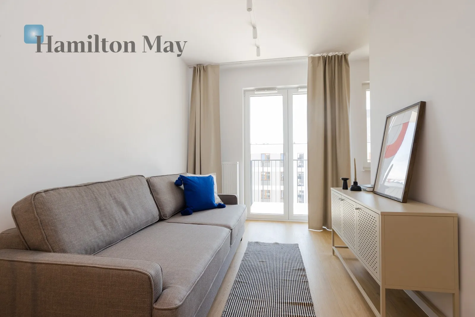 Street: Myśliwska Region: Podgórze Subregion: Płaszów Distance to centre: 4.69 km Level: 5 Price: 819000 PLN Bedrooms: 1 Bathrooms: 1 Size: 46.55m2 Price/m2: 17594 PLN - slider