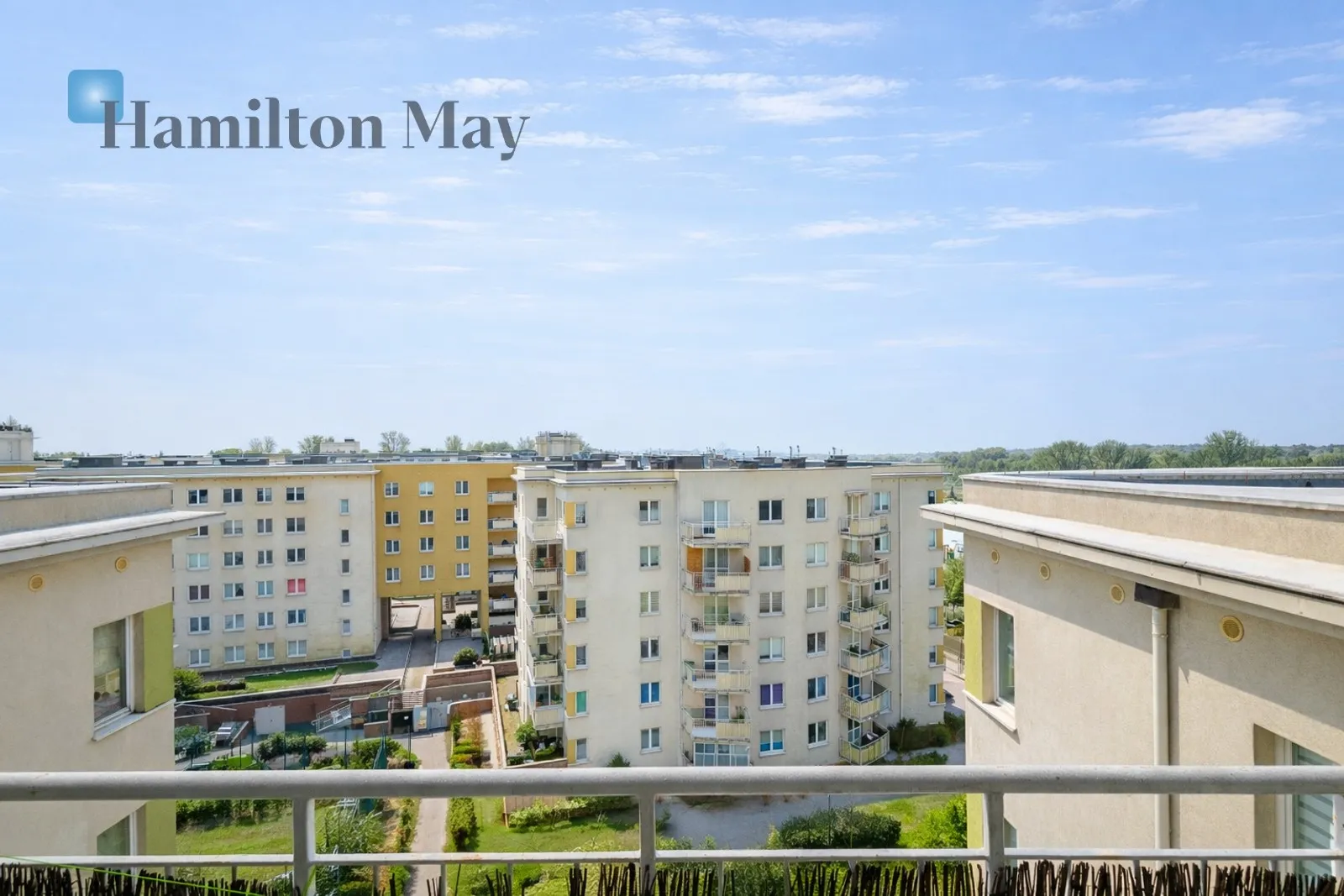 Top floor with high ceilings | 200 m from Kondratowicza metro - slider