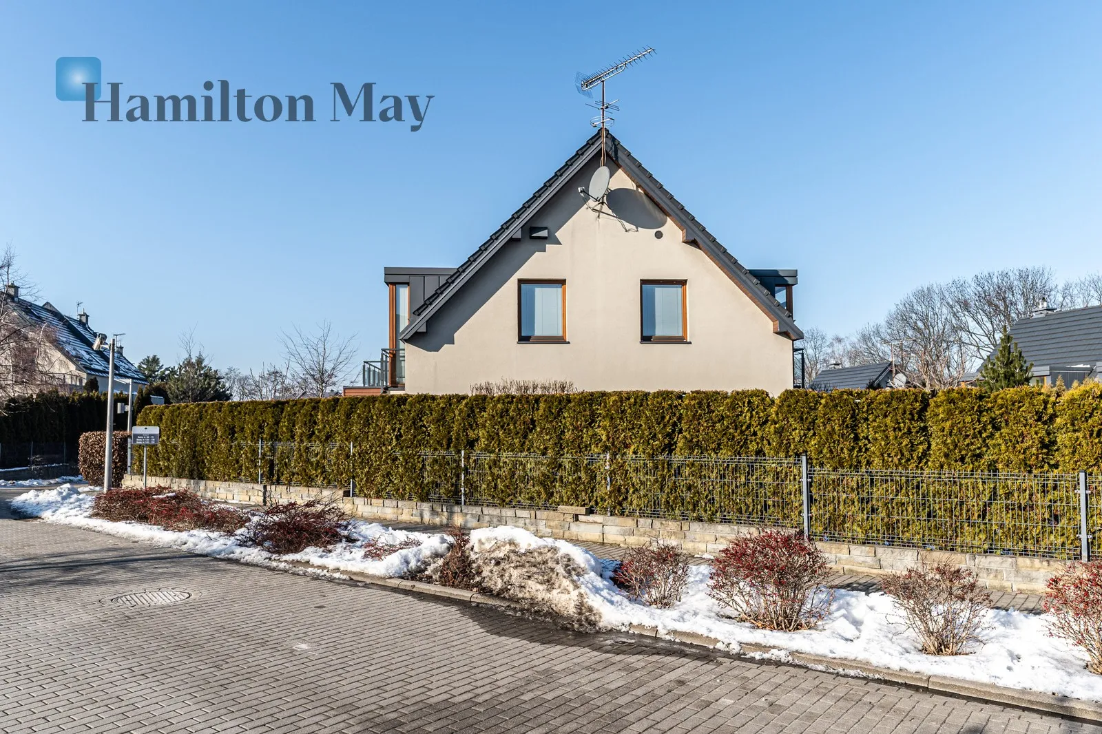 An elegant, comfortable semi-detached house on Parkowe Wzgórze in Mogilany - slider