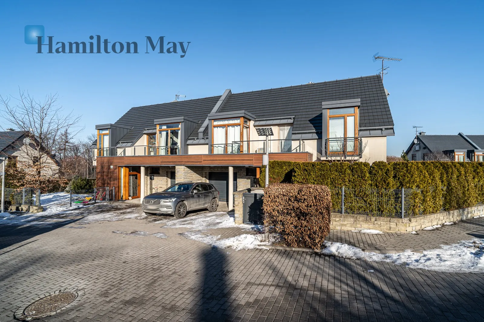 An elegant, comfortable semi-detached house on Parkowe Wzgórze in Mogilany - slider