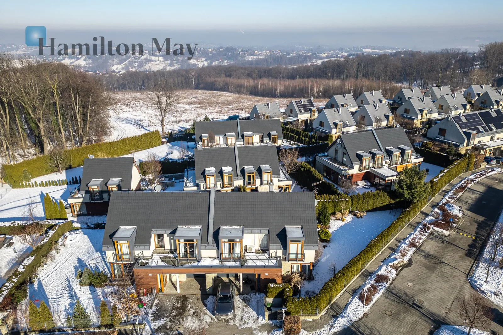 An elegant, comfortable semi-detached house on Parkowe Wzgórze in Mogilany - slider