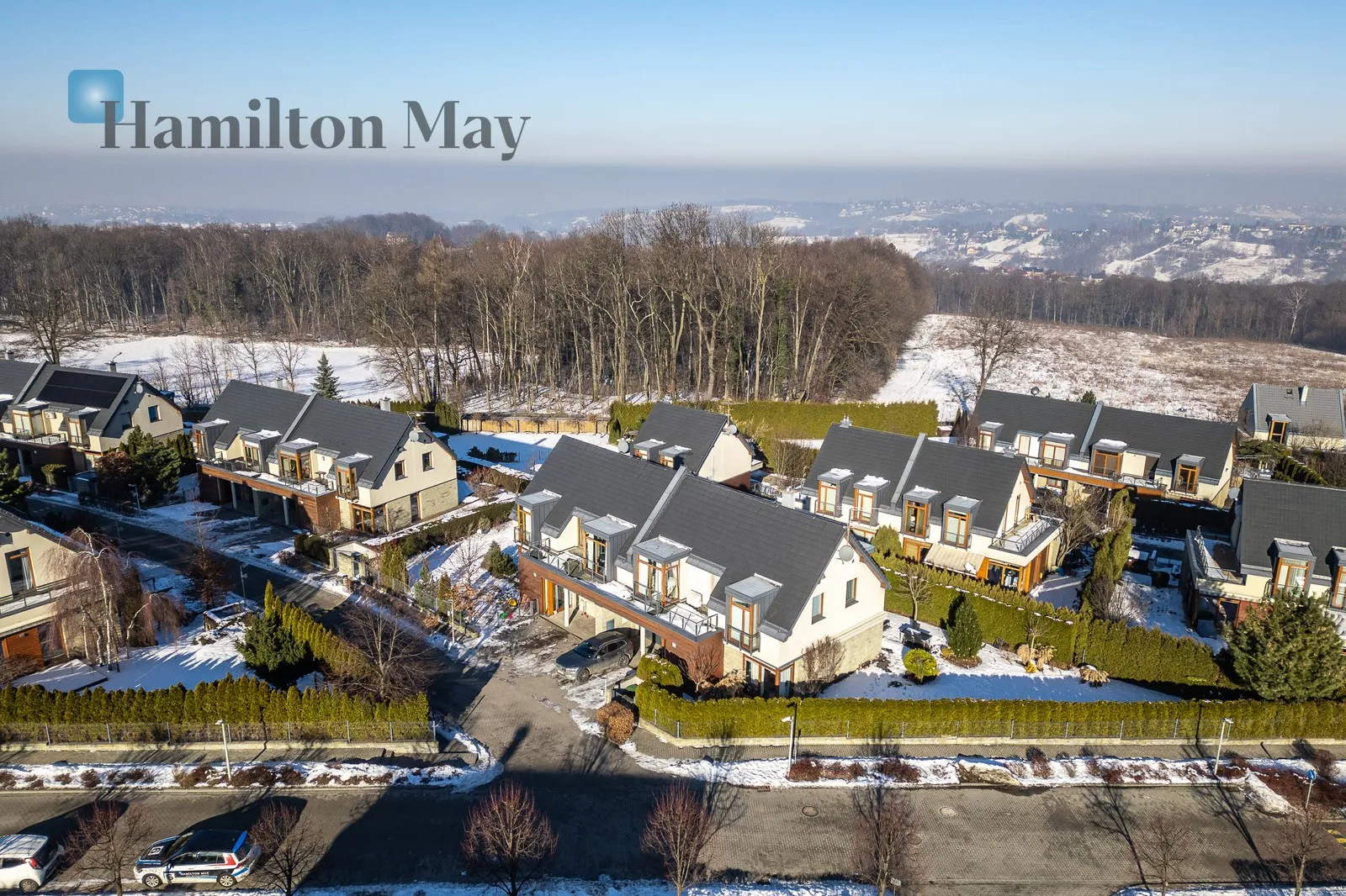 An elegant, comfortable semi-detached house on Parkowe Wzgórze in Mogilany - slider