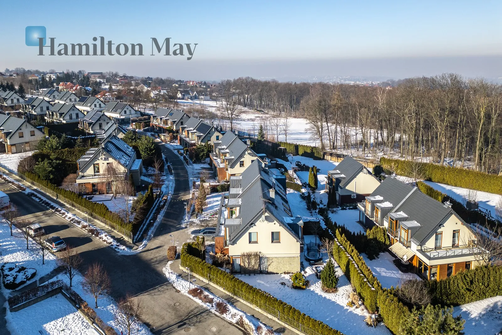 An elegant, comfortable semi-detached house on Parkowe Wzgórze in Mogilany - slider