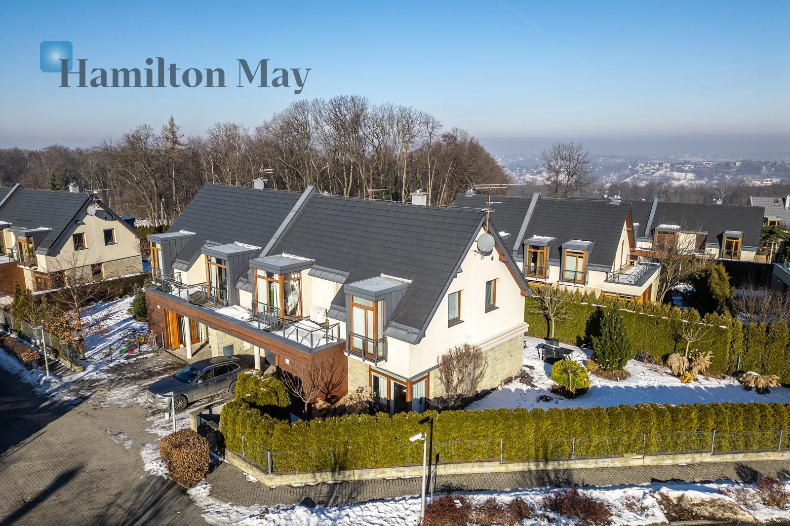 An elegant, comfortable semi-detached house on Parkowe Wzgórze in Mogilany - slider