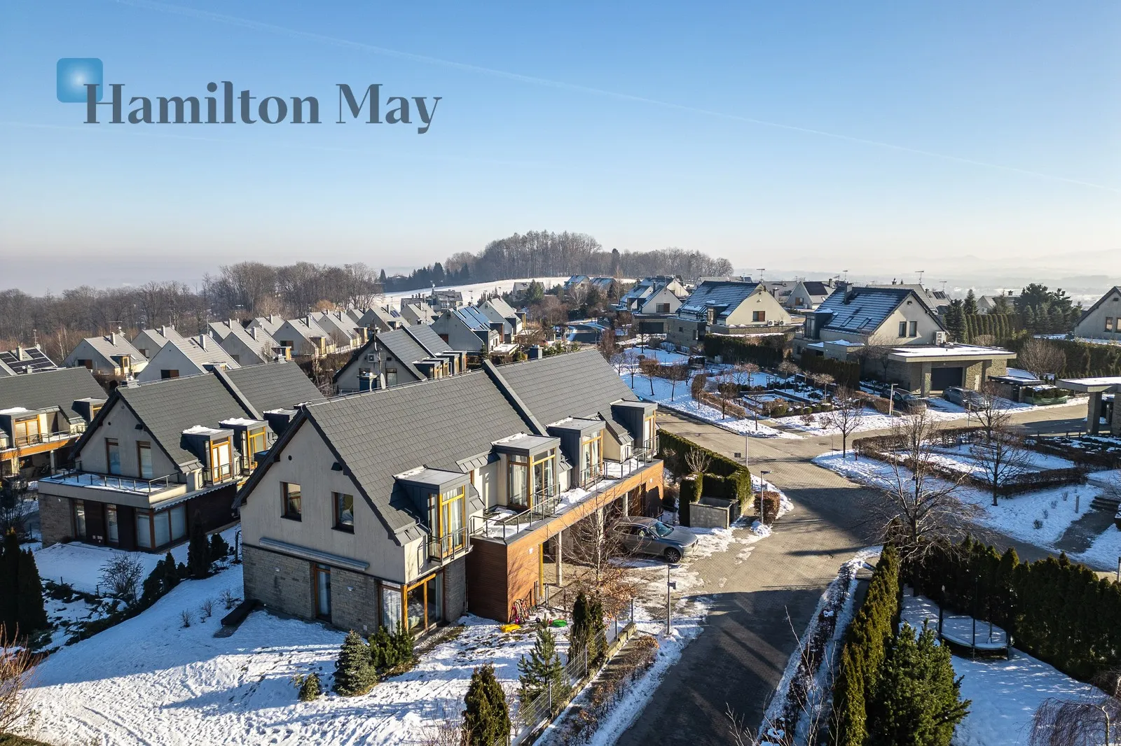 An elegant, comfortable semi-detached house on Parkowe Wzgórze in Mogilany - slider