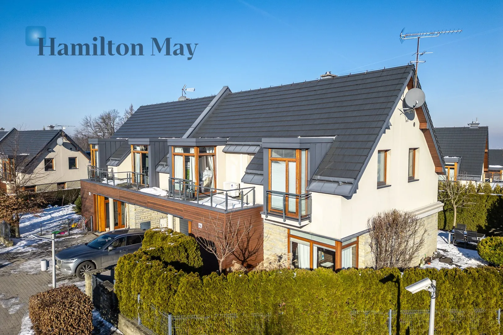 An elegant, comfortable semi-detached house on Parkowe Wzgórze in Mogilany - slider