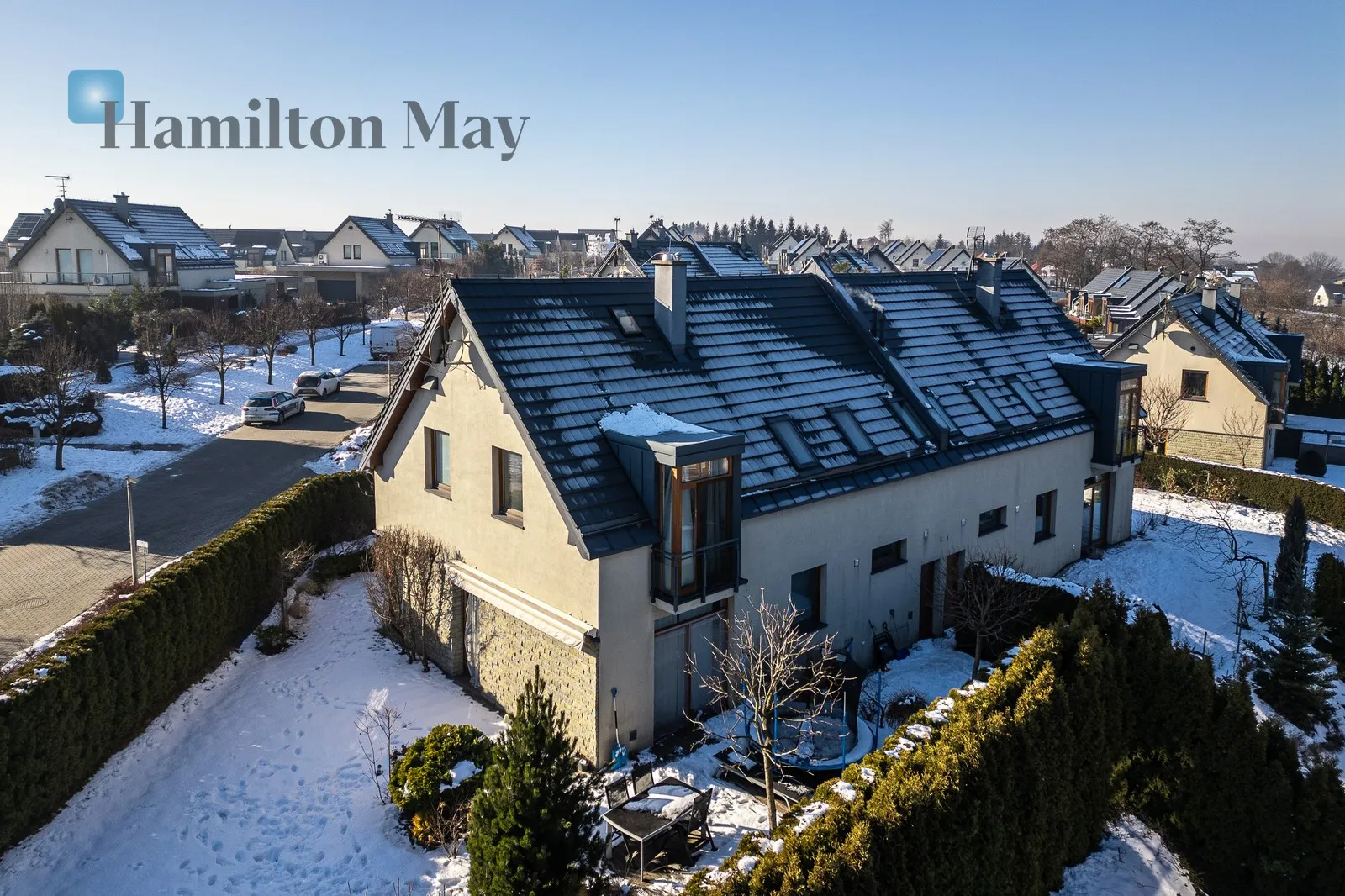 An elegant, comfortable semi-detached house on Parkowe Wzgórze in Mogilany - slider