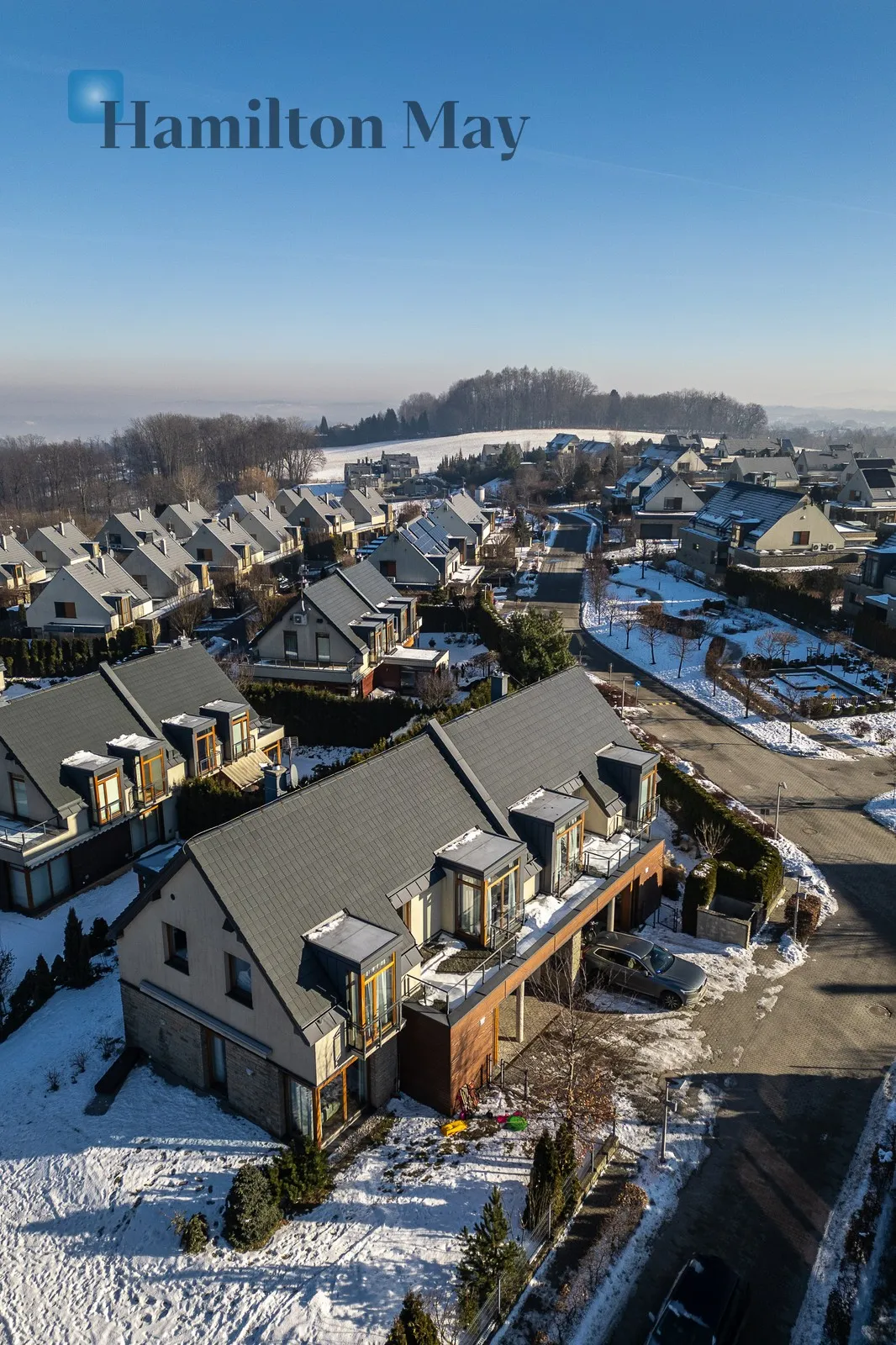 An elegant, comfortable semi-detached house on Parkowe Wzgórze in Mogilany - slider