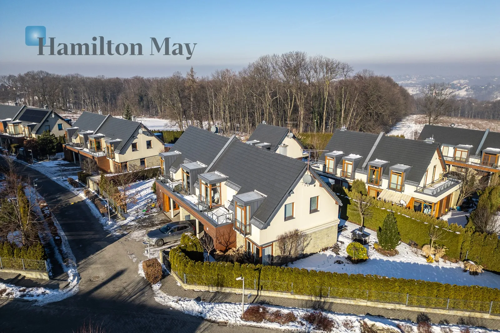 An elegant, comfortable semi-detached house on Parkowe Wzgórze in Mogilany - slider